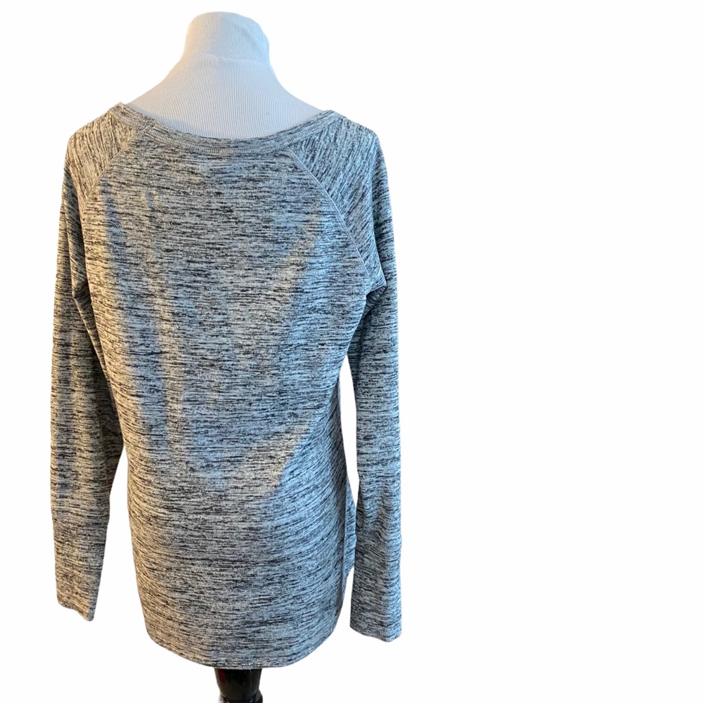 Athleta No Sweatin It Sharkbite Sweatshirt size m - Picture 4 of 7